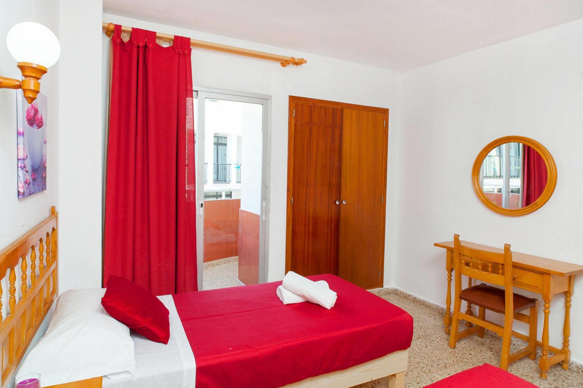Aparthotel Puet Sant Antoni de Portmany